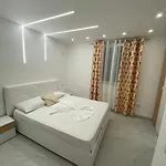 Apartment In Plazhe